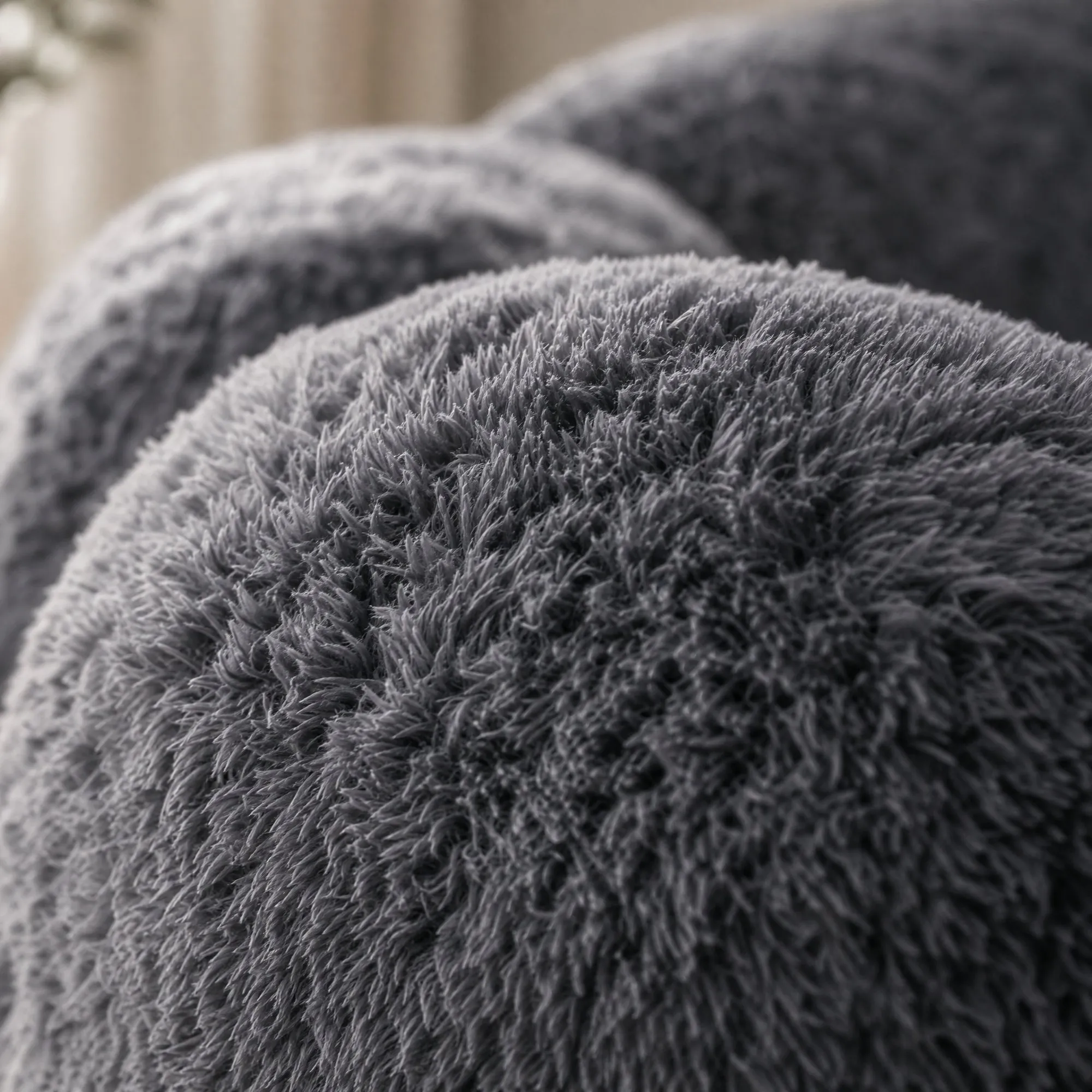 A more compact single-seater foam sofa, more suitable for home use.